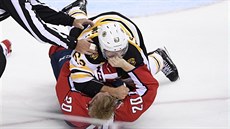 Bostonský Brad Marchand se popral s Larsem Ellerem z Washingtonu Bostonský Brad Marchand se popral s Larsem Ellerem z Washingtonu