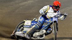 Chris Holder z Austrálie si jede pro vítězství ve finálové jízdě. Chris Holder z Austrálie si jede pro vítězství ve finálové jízdě.