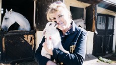 Majitelka dostihového střediska, trenérka Martina Růžičková. Majitelka dostihového střediska, trenérka Martina Růžičková.