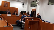 Obžalovaný Jan Mrazčinský před Krajským soudem v Pardubicích. Obžalovaný Jan Mrazčinský před Krajským soudem v Pardubicích.