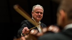 Šéfdirigent Severočeské filharmonie Teplice Petr Vronský. Šéfdirigent Severočeské filharmonie Teplice Petr Vronský.