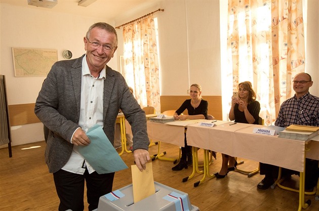 Ladislav Faktor uspl ve druhém kole senátních voleb na eskobudjovicku a...