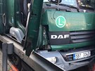 Kamion na Praskm okruhu naboural do stavebn buky u krajnice. (10.10.2018)