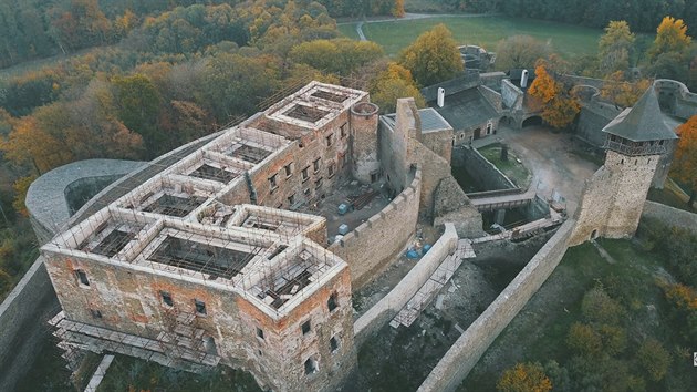 Opravy statiky hradu Helfštýn (říjen 2018) Opravy statiky hradu Helfštýn (říjen 2018)