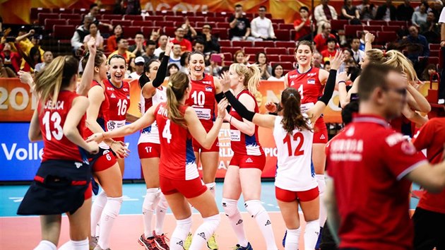 Vítězná radost srbských volejbalistek na světovém šampionátu. Vítězná radost srbských volejbalistek na světovém šampionátu.