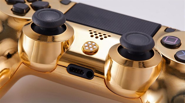 LUX DUALSHOCK 4 CONTROLLER LUX DUALSHOCK 4 CONTROLLER