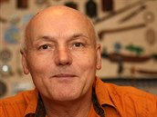 Sedmdesátiletý Vladimír Kříž si za komunismu prožil drsné chvíle. Vyhodili ho z... Sedmdesátiletý Vladimír Kříž si za komunismu prožil drsné chvíle. Vyhodili ho z...