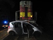 Škoda na autě a vlaku je vyčíslená na 200 tisíc korun. Škoda na autě a vlaku je vyčíslená na 200 tisíc korun.