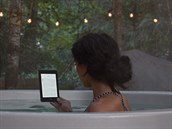Čtečka Kindle Paperwhite přichází v roce 2018 s voděodolností do dvou metrů. Čtečka Kindle Paperwhite přichází v roce 2018 s voděodolností do dvou metrů.