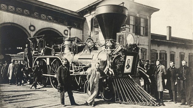 Vlak s Lincolnovou rakv objdl cel Spojen stty.