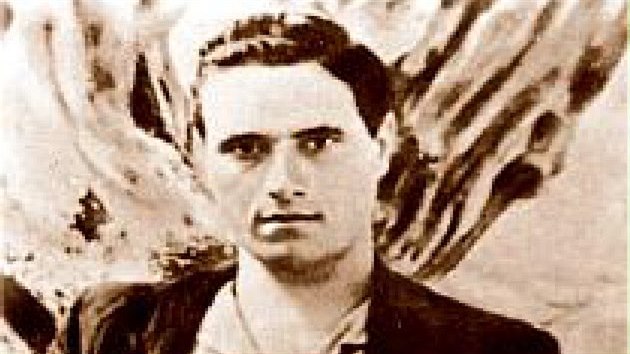 Salvatore Giuliano (1922-1950) byl sicilsk bandita, kter vidl sm sebe jako Robina Hooda, hrdinu Siclie. Nebyl pmo lenem mafie, ale spolupracoval s n, spojovalo je antikomunistick pesvden.