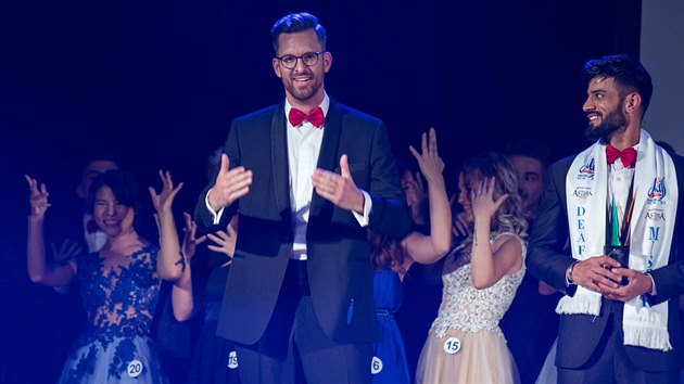 ech Jan Emmer se stal 29. z 2018 v Praze vtzem 18. ronku svtov soute krsy neslycch Miss & Mister Deaf World 2018.