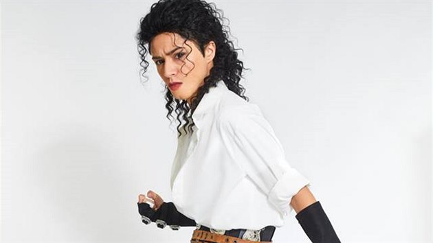 Eva Bureov jako Michael Jackson v Tvoje tv m znm hlas.
