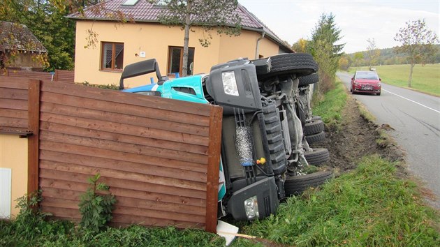 Nehoda domchvae v obci Bezvky na Zlnsku.