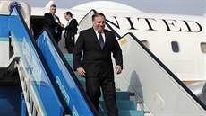 Ministr zahraničí Mike Pompeo přijíždí na jednání s tureckými představiteli... Ministr zahraničí Mike Pompeo přijíždí na jednání s tureckými představiteli...