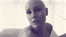 Sara si říká Miss Swirl a propaguje svůj příběh, aby dodala odvahu a sebevědomí... Sara si říká Miss Swirl a propaguje svůj příběh, aby dodala odvahu a sebevědomí...