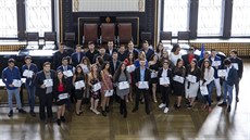 Slavnostní předávání stipendií šedesáti romským studentům. (19. října 2018) Slavnostní předávání stipendií šedesáti romským studentům. (19. října 2018)