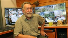 Ač se tetřevi daří odchovat, ve volné přírodě jich moc nepřežije. Kromě... Ač se tetřevi daří odchovat, ve volné přírodě jich moc nepřežije. Kromě...
