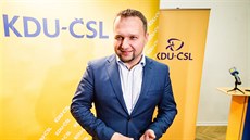Místopředseda KDU-ČSL Marian Jurečka sleduje průběžné výsledky druhého kola... Místopředseda KDU-ČSL Marian Jurečka sleduje průběžné výsledky druhého kola...