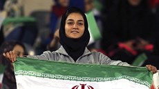 Po téměř čtyřiceti letech mohly fotbalistům Íránu fandit na stadionu při... Po téměř čtyřiceti letech mohly fotbalistům Íránu fandit na stadionu při...
