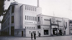 Bývalá Mayerova továrna a mstská trnice na archivním snímku