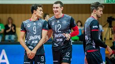 Budějovický volejbalista Max Staples (s číslem 9) Budějovický volejbalista Max Staples (s číslem 9)