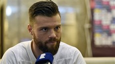 Reprezentační obránce Ondřej Čelůstka hovořil s novináři v Charkově před... Reprezentační obránce Ondřej Čelůstka hovořil s novináři v Charkově před...