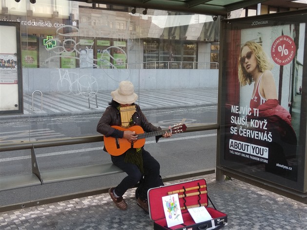 Busking na stanici Hradčanská