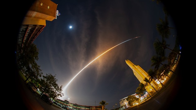 Start rakety Ariane 5 s projektem BepiColombo na palubě 20.10.2018. Start rakety Ariane 5 s projektem BepiColombo na palubě 20.10.2018.