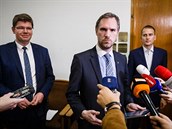 Jiří Pospíšil (Spojené síly pro Prahu), primátor Zdeněk Hřib (Piráti), Jan... Jiří Pospíšil (Spojené síly pro Prahu), primátor Zdeněk Hřib (Piráti), Jan...