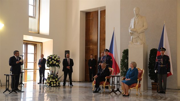 Přijetí členů diplomatického sboru prezidentem Milošem Zemanem a Ivanou Zemanovou. (27. října 2018)