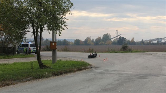 V Mohelnici agresivn motork pod vlivem omamnch a psychotropnch ltek srazil a zranil policistku pi vkonu sluby (18. jna 2018).