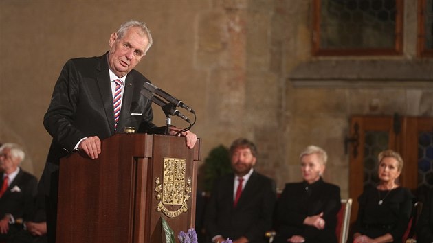 Slavnostní ceremoniál udílení státních vyznamenání na Praském hrad (28. íjna...