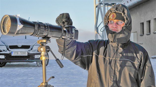 Martin Popek (na snímku ze zimy 2018) je profesionálním pozorovatelem Ústavu fyziky atmosféry Akademie věd České republiky.
