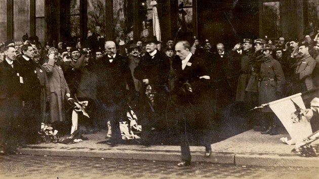Pjezd Tome Garrigua Masaryka na Wilsonovo ndra v Praze (21. prosince 1918)