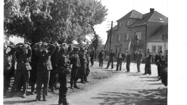Jirny, 9 - 10. 5. 1945 - nmet vojci, zejmna vojci wehrmachtu, zadren mstnmi povstalci.