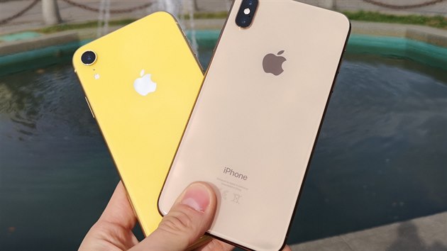 Apple iPhone XR a XS Max