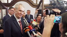 Prezident Miloš Zeman přišel do Sněmovny podpořit přijetí státního rozpočtu a... Prezident Miloš Zeman přišel do Sněmovny podpořit přijetí státního rozpočtu a...