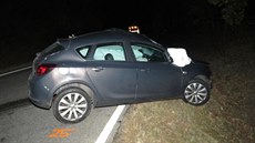 Do kamionu jedoucího po hlavní silnici vrazilo auto vyjíždějící z vedlejší.... Do kamionu jedoucího po hlavní silnici vrazilo auto vyjíždějící z vedlejší....