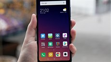 Xiaomi Mi 8 Lite Xiaomi Mi 8 Lite
