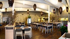 Lukáš Haramach vaří v restauraci Hnízdo moderní českou gastronomii. Lukáš Haramach vaří v restauraci Hnízdo moderní českou gastronomii.
