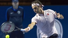 Roger Federer v duelu s Filipem Krajinovičem. Roger Federer v duelu s Filipem Krajinovičem.