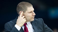 Nymburský trenér Oren Amiel si drbe hlavu, výsledky jeho týmu v Lize mistrů se... Nymburský trenér Oren Amiel si drbe hlavu, výsledky jeho týmu v Lize mistrů se...