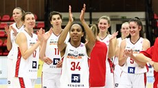 Vítězná radost nymburských basketbalistek Vítězná radost nymburských basketbalistek