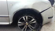 Opilá řidička přišla v Hradci Králové o pneumatiku (23.10.2018). Opilá řidička přišla v Hradci Králové o pneumatiku (23.10.2018).