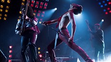Záběr z filmu Bohemian Rhapsody Záběr z filmu Bohemian Rhapsody