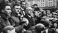 Samostatné Československo vyhlásil na Václaváku kněz Isidor Zahradník Samostatné Československo vyhlásil na Václaváku kněz Isidor Zahradník