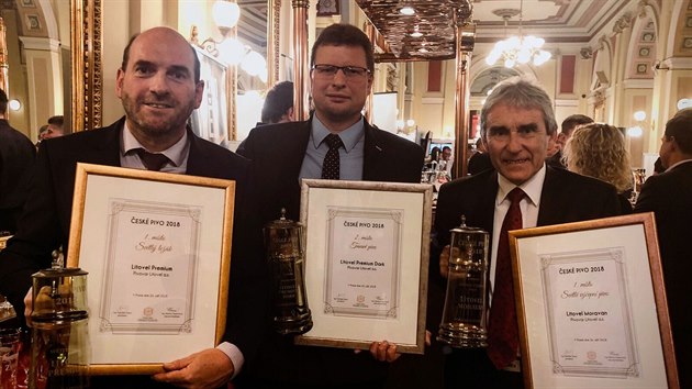 Společná fotografie z předávání cen České pivo 2018. Za Pivovar Litovel ceny... Společná fotografie z předávání cen České pivo 2018. Za Pivovar Litovel ceny...