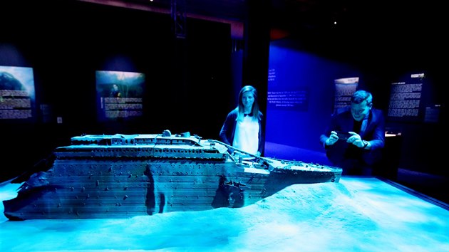 Model vraku Titanicu na moskm dn.