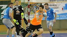 Plzeň vs. Lovosice. S míčem uhání plzeňský Jakub Douda. Plzeň vs. Lovosice. S míčem uhání plzeňský Jakub Douda.